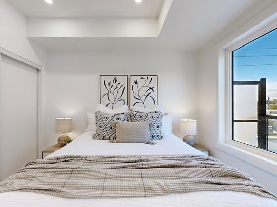 For Lease - 49 Charles Street Unit# 302, Newmarket, Ontario - Photo 1