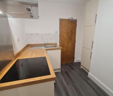 2 bedroom flat to rent - Photo 5