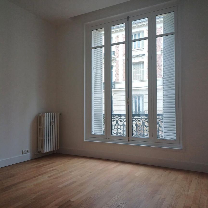 location Appartement F3 DE 100m² À PARIS - Photo 1