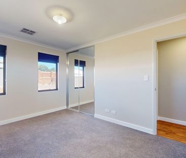4 x 2 with Study and Massive powered shed to the rear, Tradies Deli... - Photo 6