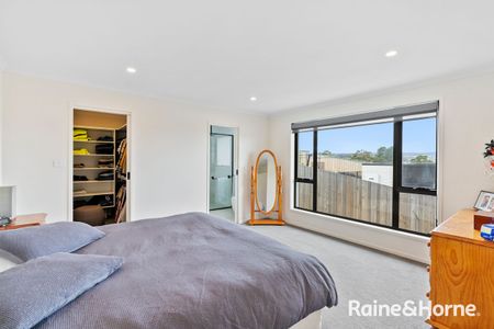 9 Lagoon View Court, Midway Point, TAS 7171 - Photo 5