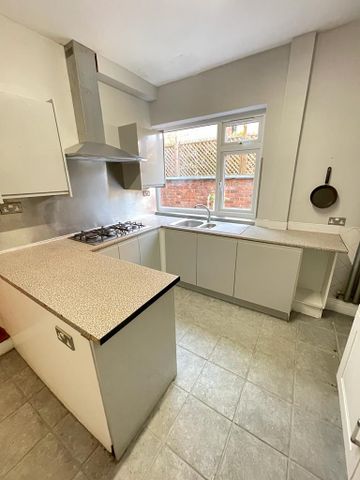 Victoria Park Road Room 1 - Photo 5