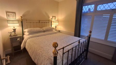 3 bedroom semi-detached house to rent - Photo 5