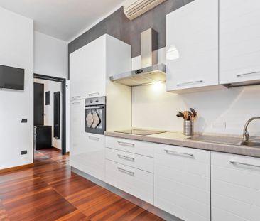 Via Giuseppe Massarenti, Milan, Lombardy 20148 - Photo 3