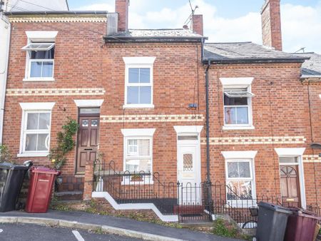 3 bedroom terraced house to rent - Photo 3