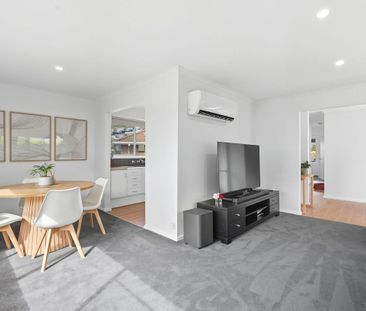 Well Presented Three Bedroom family Home - Photo 6