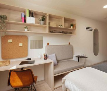1 bedroom in a flat share to rent - Photo 2