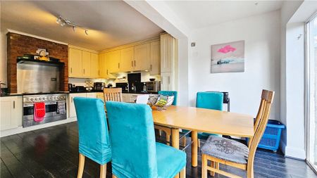 Marlborough Road, Ashford, Surrey, TW15 3QA - Photo 3