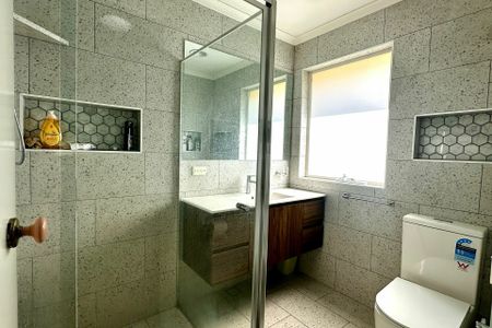 43 Springfield Crescent, Hampton Park VIC - Photo 2