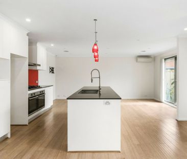 Family Home In Heart Of Bruce - Photo 5