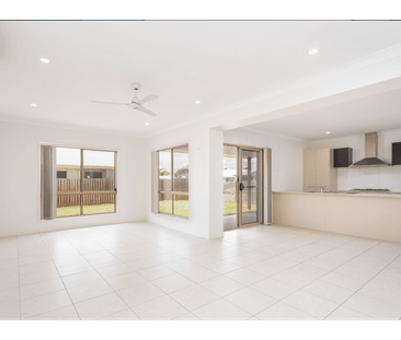 4Bed Family Home Available Now!! Suits All!! - Photo 6