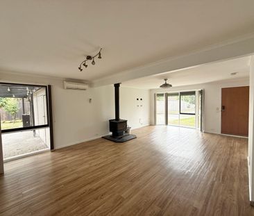 Family Home in Quiet Court - Photo 6