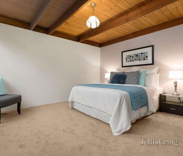 369 Serpells Road, Doncaster East - Photo 2
