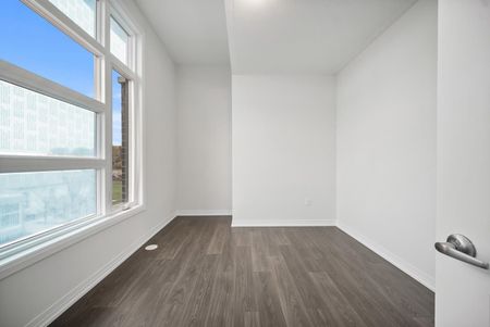 For Lease - 21 Harold Wilson Lane, Richmond Hill, Ontario - Photo 2