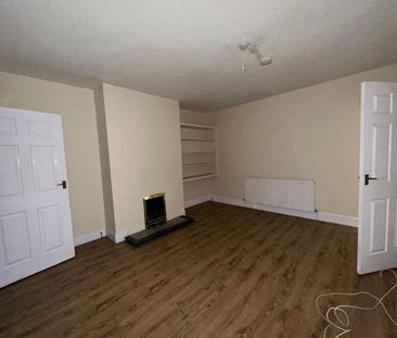 2 bedroom ground floor flat to rent - Photo 4
