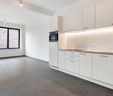 Appartement te huur in Kortrijk voor € 795 met 1 slaapkamer - Foto 2