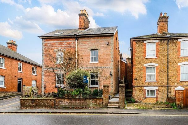 4 bedroom terraced house to rent - Photo 1