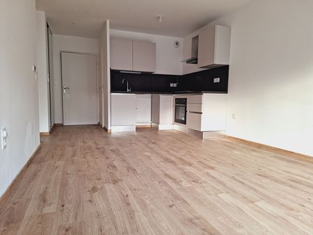 Apartment - Photo 2