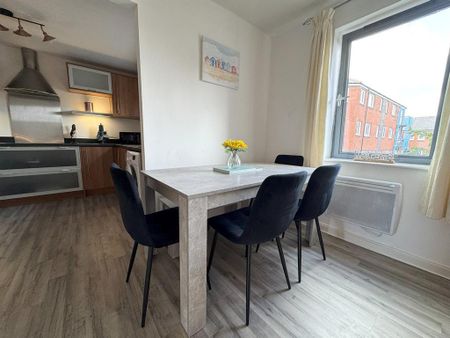 2 bedroom apartment to rent - Photo 5