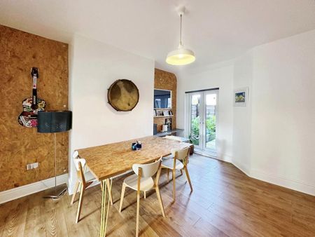 3 bedroom terraced house to rent - Photo 3