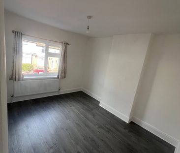 3 Bed Terraced House, Roman Road, CV2 - Photo 1