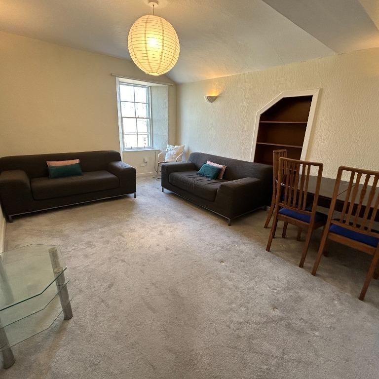 5 bedroom flat to rent - Photo 1