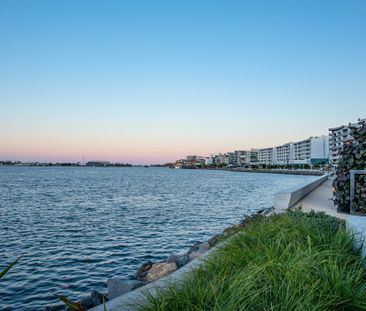 Moments from Honeysuckle Harbour - Photo 1