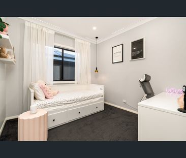 26 Stockhorse Avenue, Box Hill, NSW 2765 - Photo 4