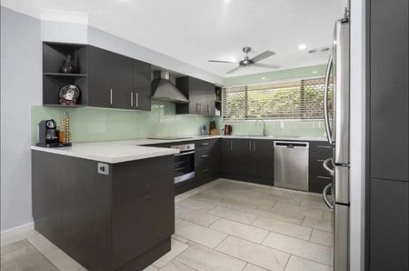 Burleigh Waters - Photo 2