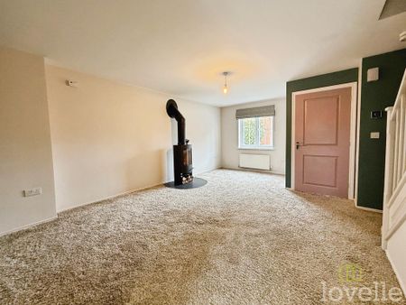 3 bedroom semi-detached house to rent - Photo 2