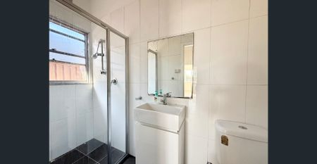 Neat 1 Bedroom Flat in Convenient Punchbowl Location - Photo 5