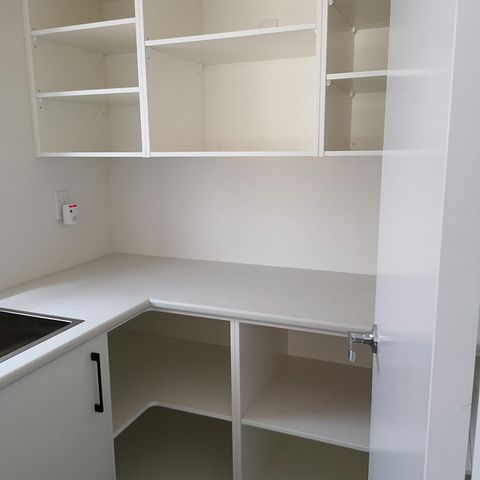 Churton Park 4 bedrooms plus study + 3 bathrooms - Photo 1