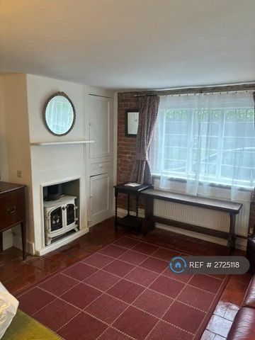 2 bedroom semi-detached house to rent - Photo 2