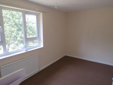 Woodstock Close, Leicester - Photo 3