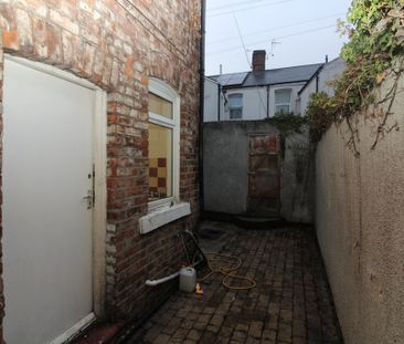 2 Bedroom Mid Terraced House - Photo 3