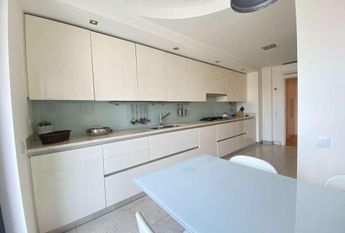 3 Bedroom Apartment with swimming pool, Benfica, Lisboa