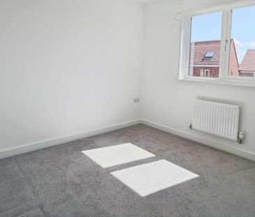 4 bedroom detached house to rent - Photo 3