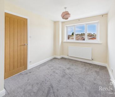 3 bedroom detached house to rent - Photo 3