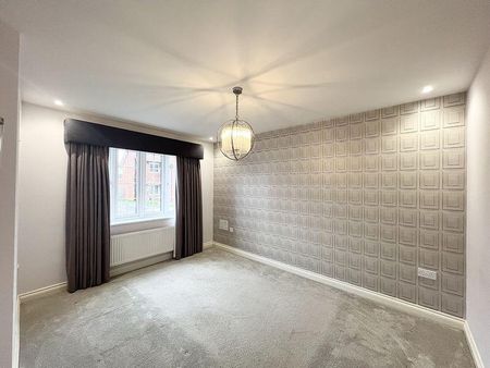 4 bedroom detached house to rent - Photo 2