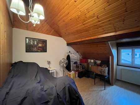 Appartement de 4 pièces dans les combles - Photo 2