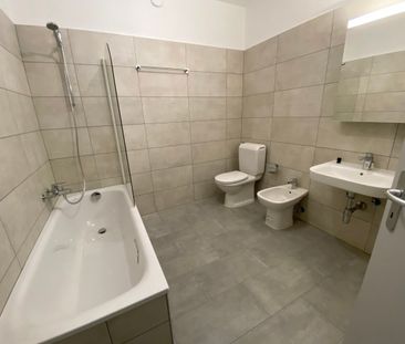 2 locali luminoso in centro Tenero (Migros) - Photo 1