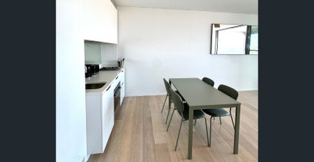 Natural sun light, furnished apartment in the centre of Sydneys CBD - Photo 2