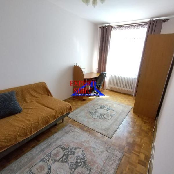 Apartament 4 camere decomandat,recent renovat,zona Mihai Viteazul - Photo 1