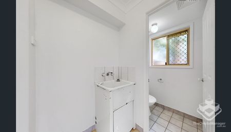 AIR CONDITIONED, GREAT LOCATION TOWNHOUSE IN KURABY - Photo 2