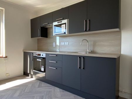 1 bedroom ground floor flat to rent - Photo 4