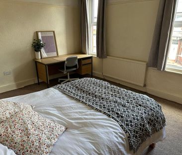 6 bedroom house to rent - Photo 3