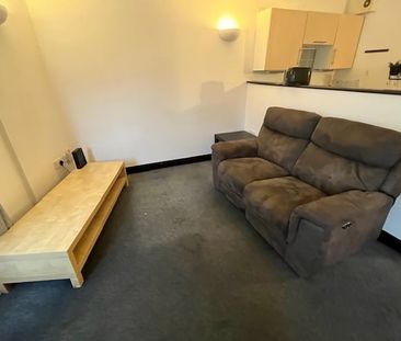 1 Bed Flat, Boot Lane, BS3 - Photo 3