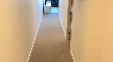 Fully Furnished Inner-City Living - Photo 2