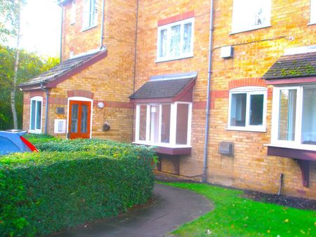 1 Bed Flat, Silver Birch Close, N11 - Photo 2