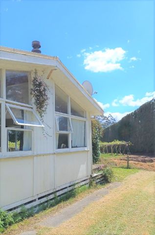 Three Bedroom Rural Living - Omanawa - Photo 4
